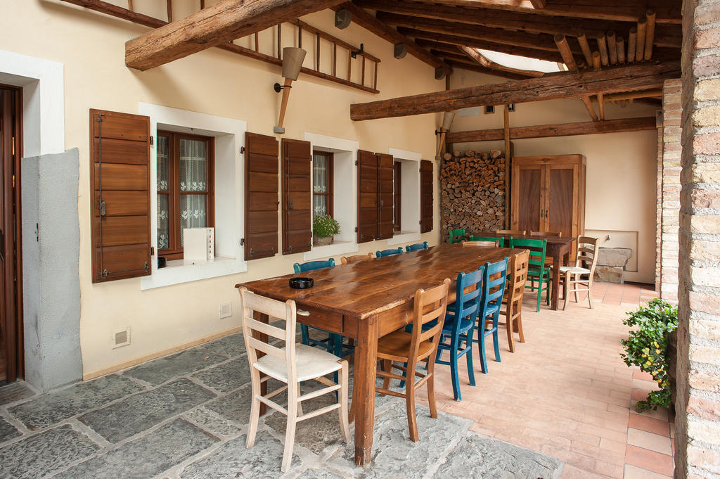 Elliot Osteria e dormire in collina Manzano Esterno foto