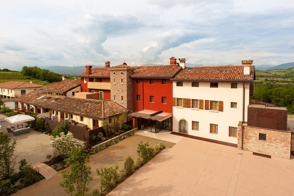 Elliot Osteria e dormire in collina Manzano Esterno foto